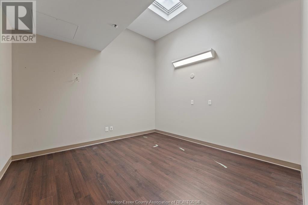 736-744 Ouellette Avenue Property Photo 37