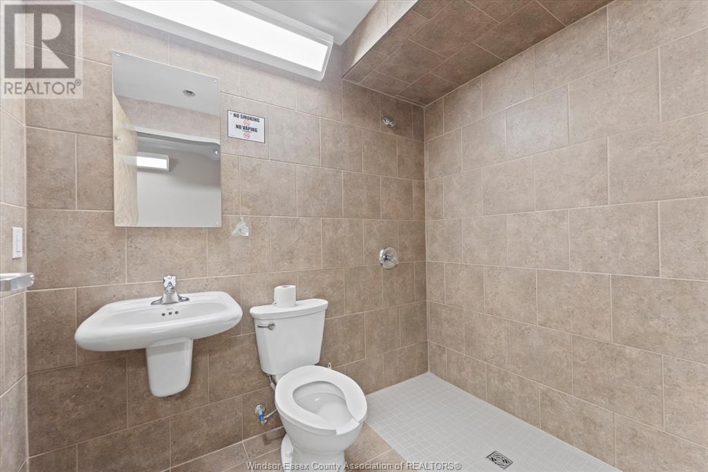 736-744 Ouellette Avenue Property Photo 38