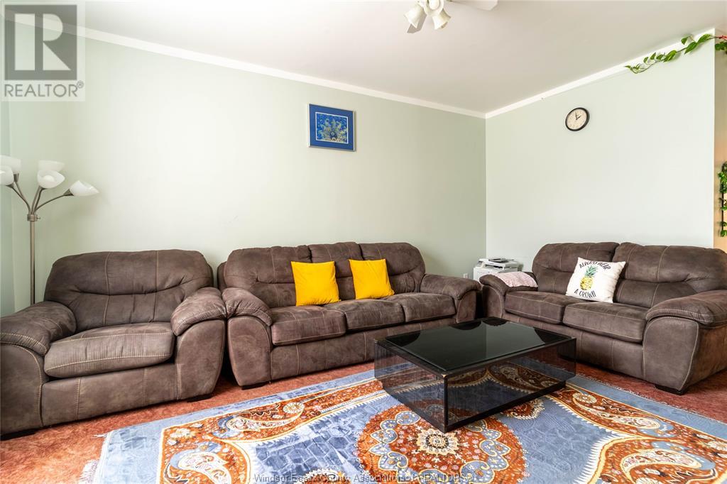 562 Dougall Property Photo 5