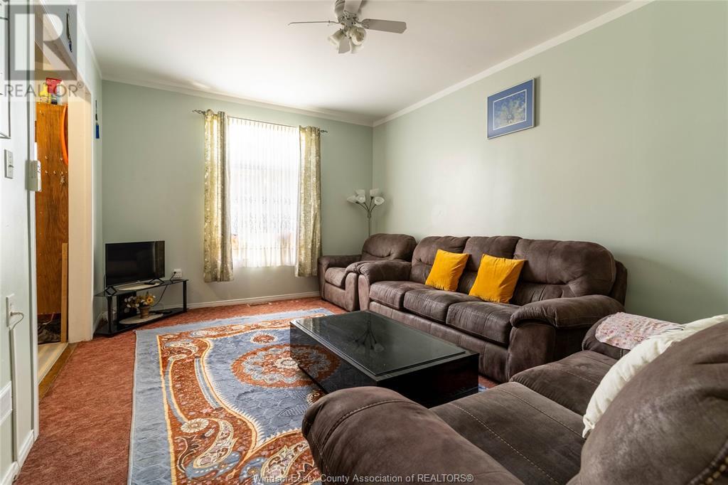 562 Dougall Property Photo 7