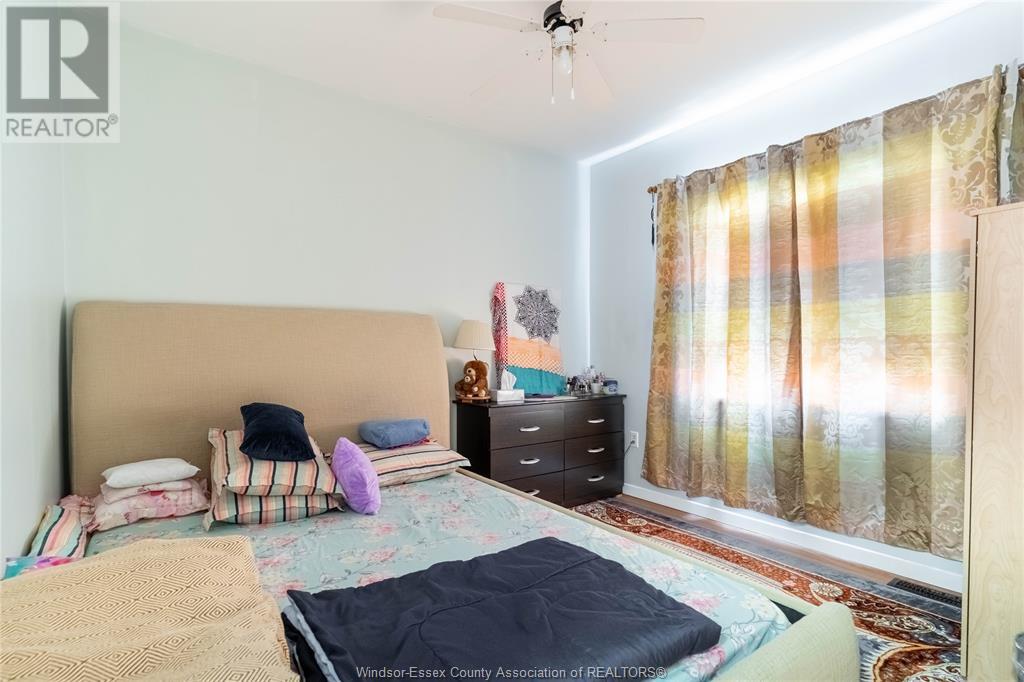 562 Dougall Property Photo 9