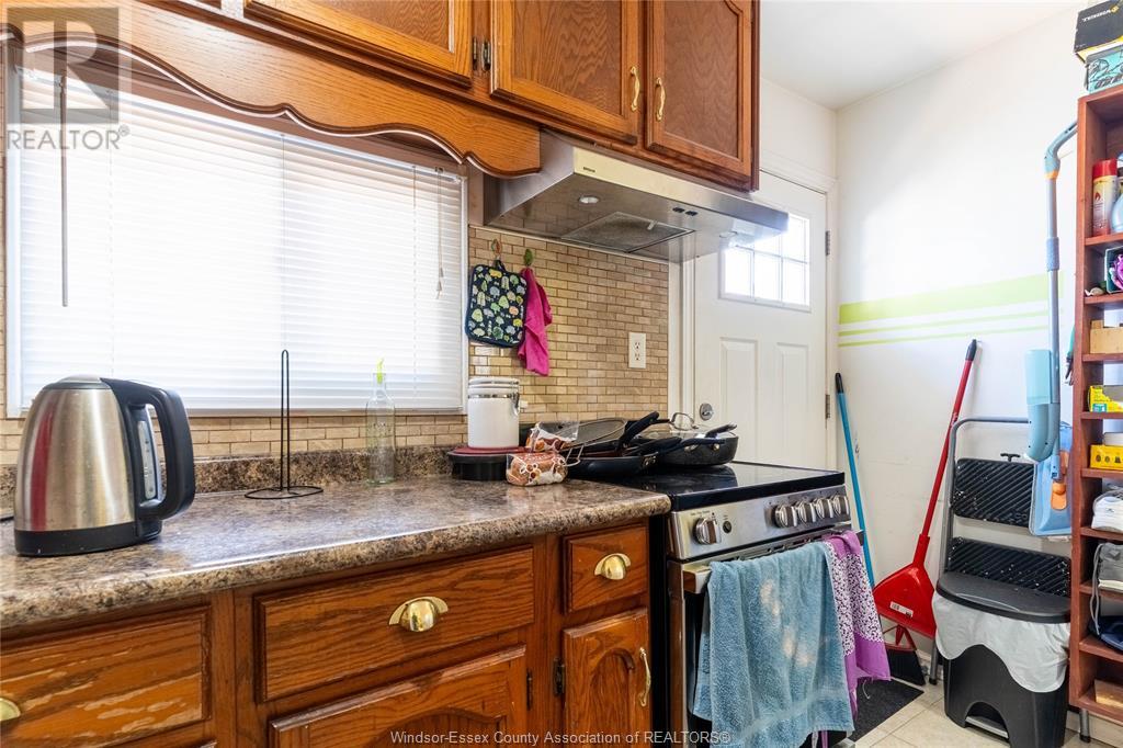 562 Dougall Property Photo 15