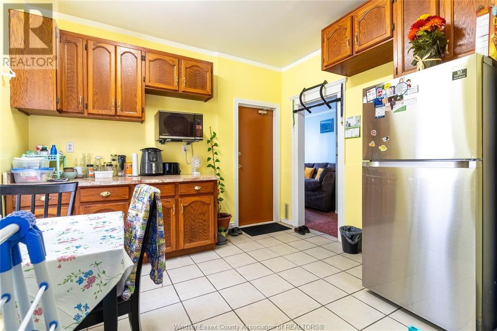 562 Dougall Property Photo 17