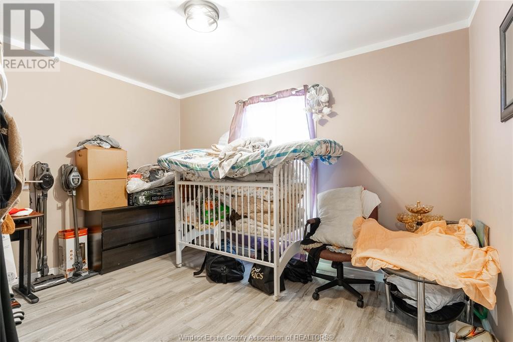 562 Dougall Property Photo 21