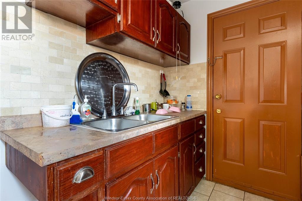 562 Dougall Property Photo 24