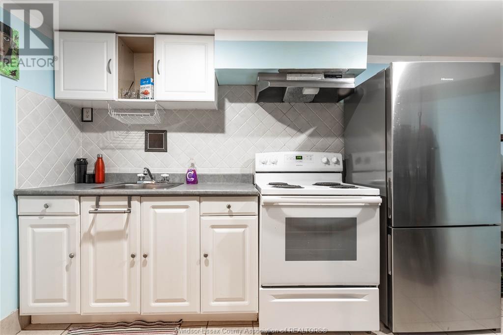 562 Dougall Property Photo 31