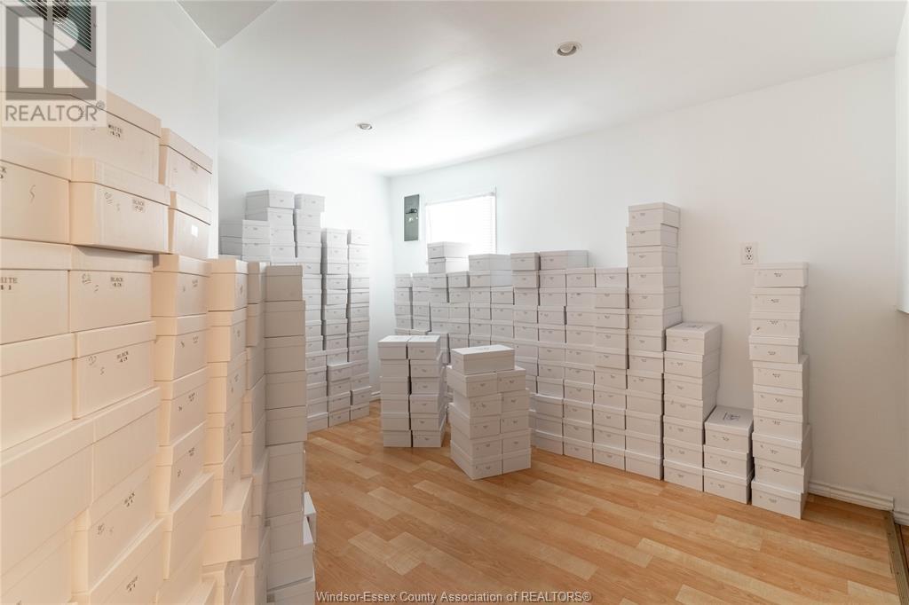 562 Dougall Property Photo 34