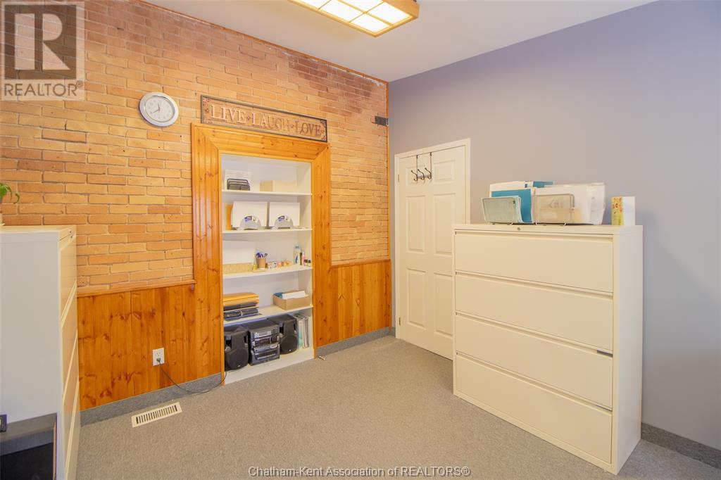 193 St Clair Street Property Photo 14