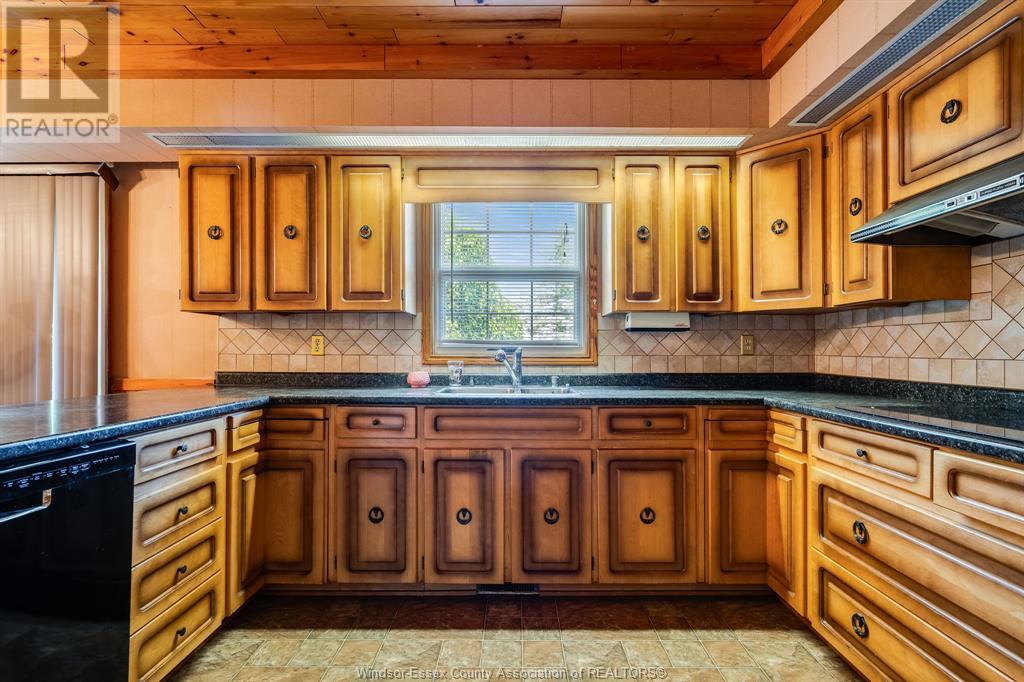 8725 Richardson Sideroad Property Photo 12