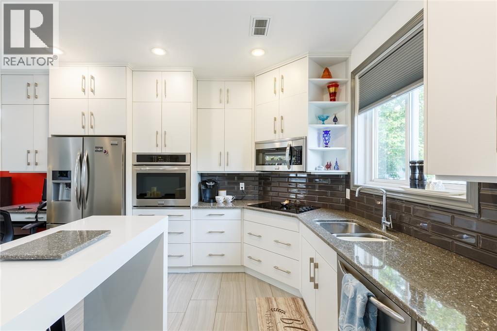 200 Brock Street Property Photo 10