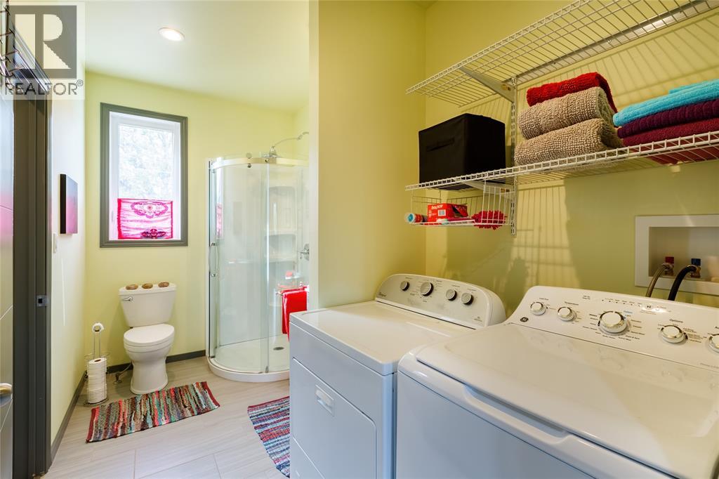 200 Brock Street Property Photo 29