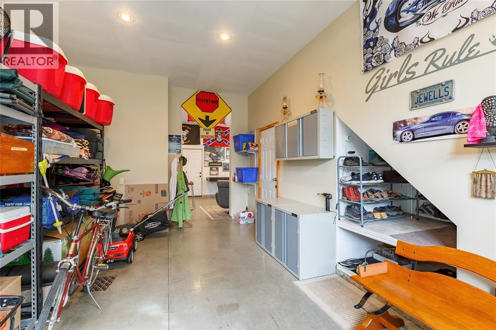 200 Brock Street Property Photo 32