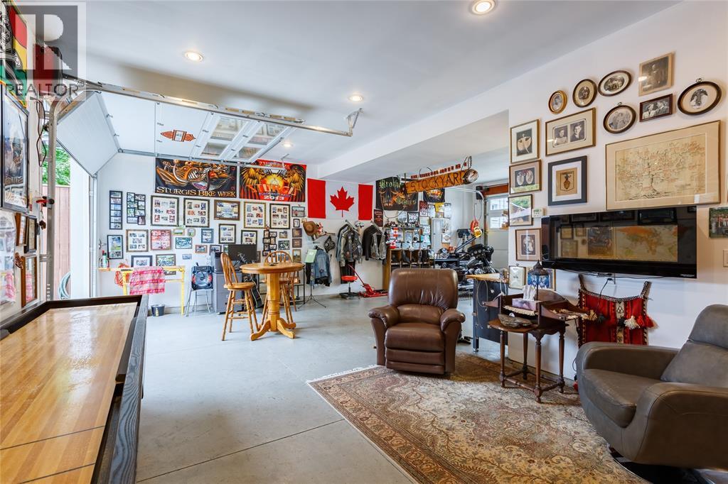 200 Brock Street Property Photo 35