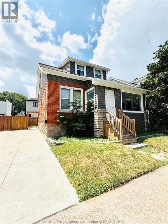 871 Pillette Property Photo 1