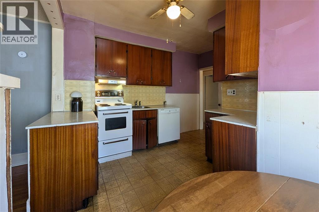 238 Russell Street Property Photo 9