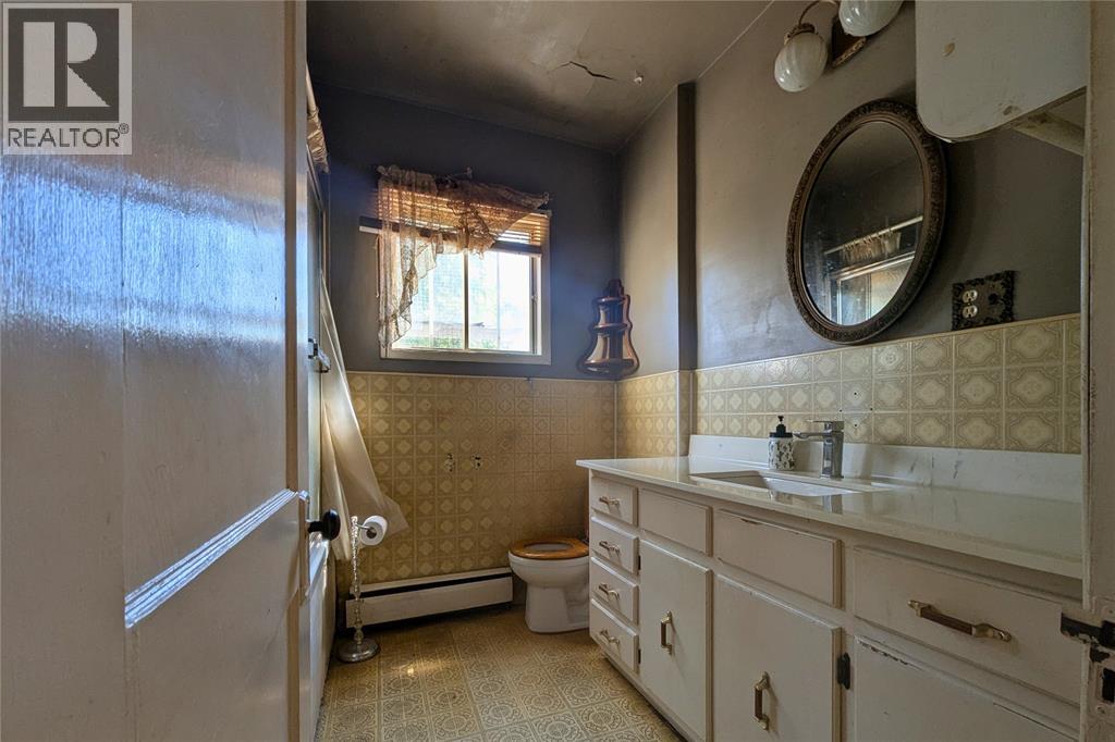 238 Russell Street Property Photo 10