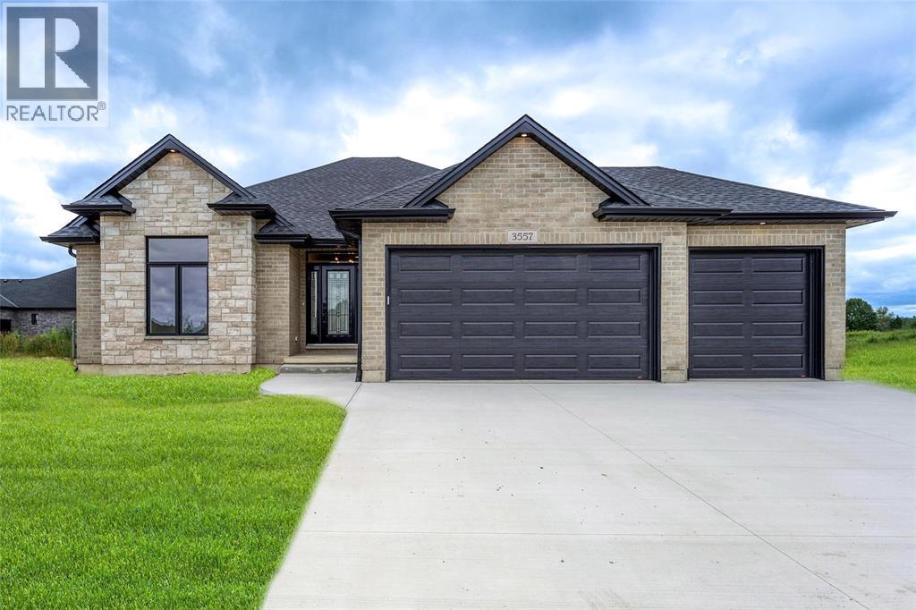 3595 PAUL CRESCENT Property Photo 1