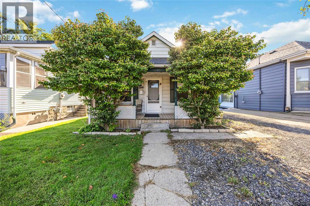 394 SAVOY Street Property Photo 1