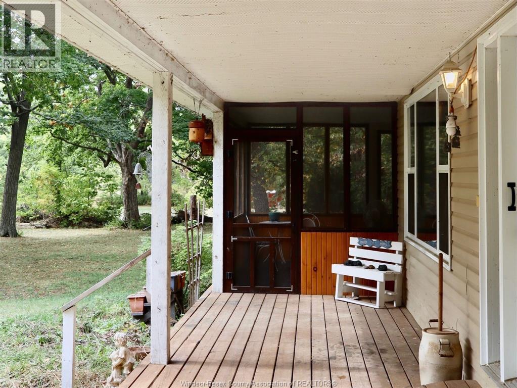761 East West Road Property Photo 7