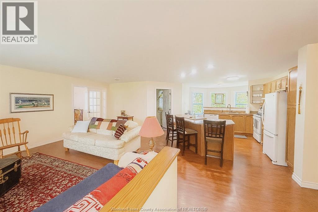 761 East West Road Property Photo 11