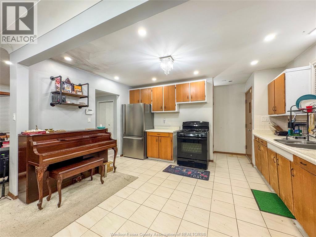 541 Lakeview Avenue Property Photo 14