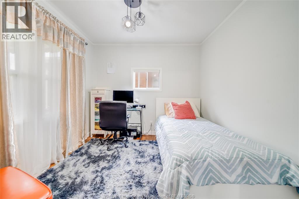 2906 Lloyd George Boulevard Property Photo 15