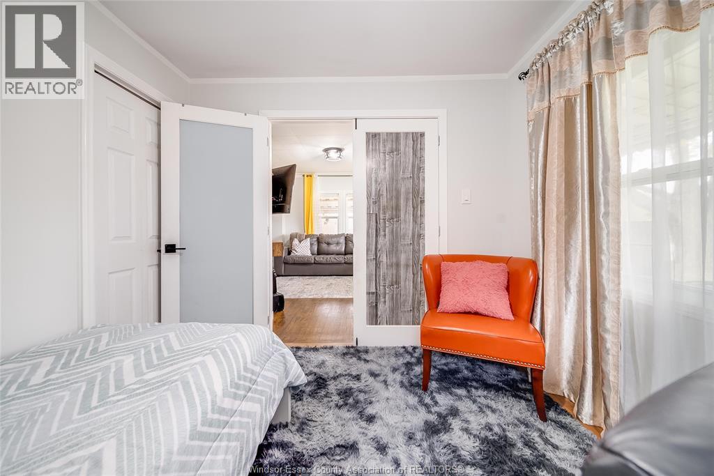 2906 Lloyd George Boulevard Property Photo 16