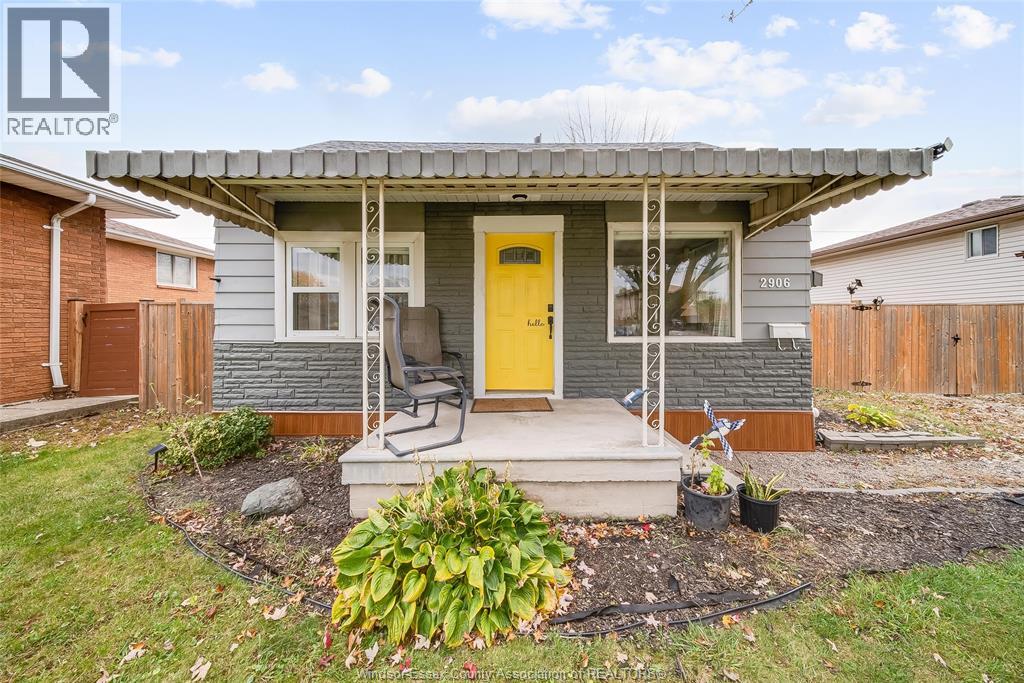 2906 Lloyd George Boulevard Property Photo 27