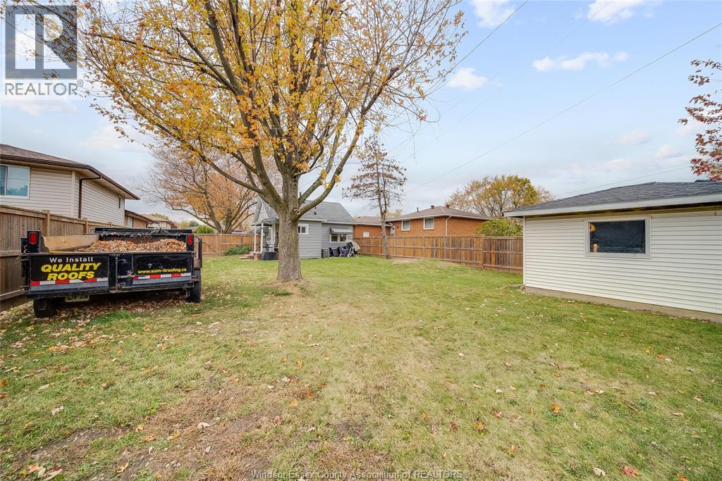 2906 Lloyd George Boulevard Property Photo 37