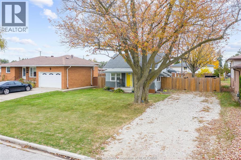 2906 Lloyd George Boulevard Property Photo 42