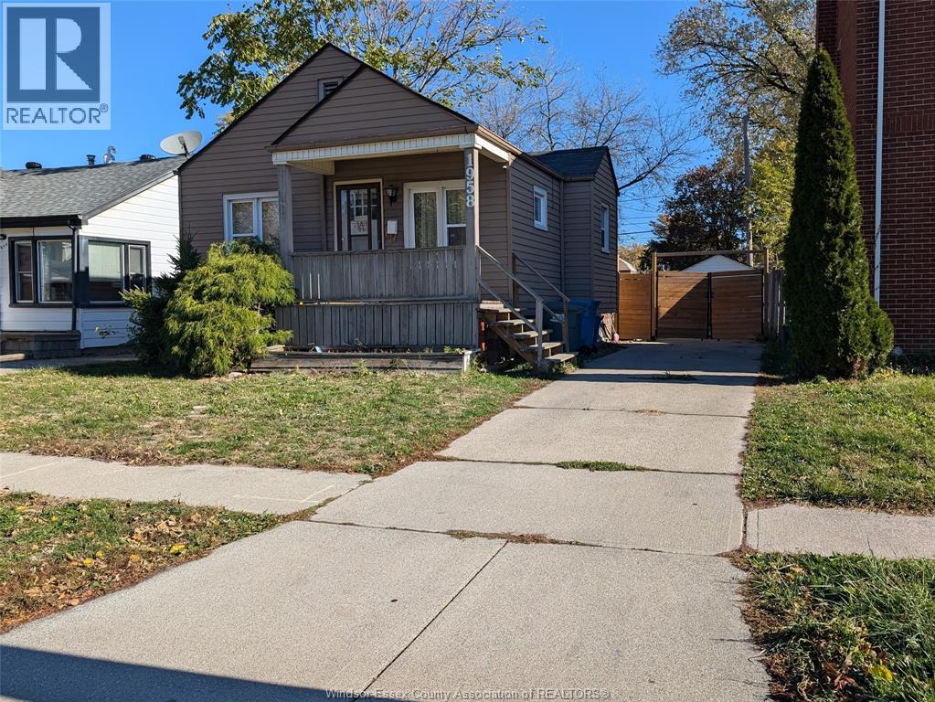 1958 Tourngeau Road Property Photo 3