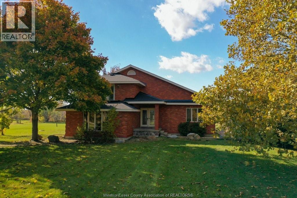 2495 Division Road North Property Photo 2
