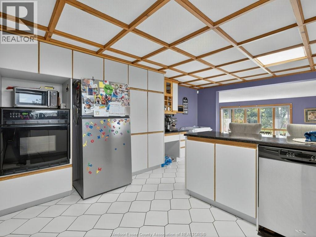 2495 Division Road North Property Photo 17