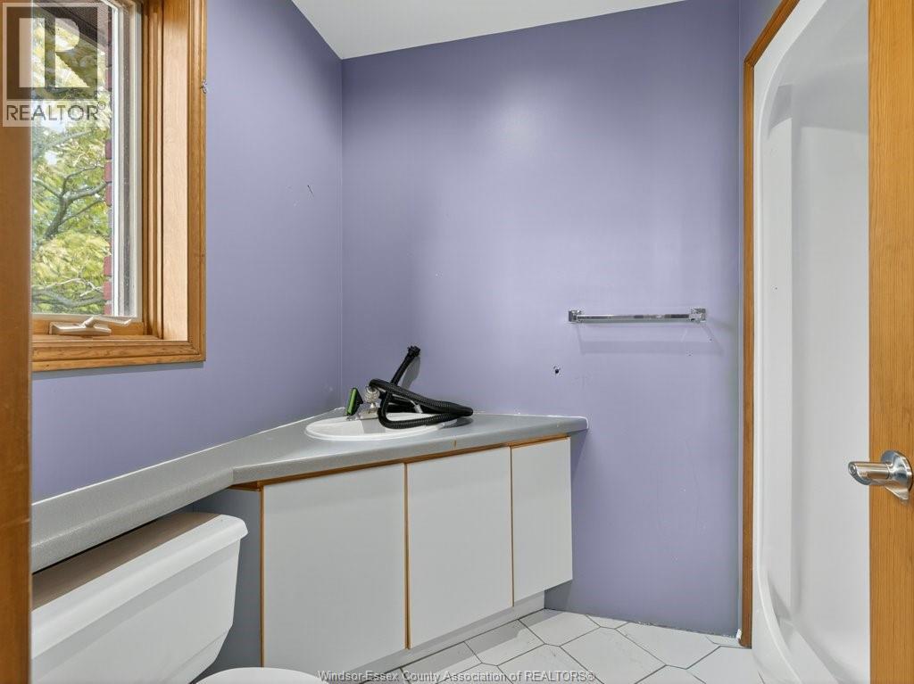 2495 Division Road North Property Photo 24