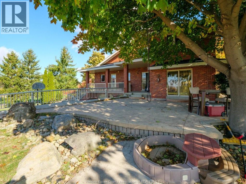 2495 Division Road North Property Photo 33