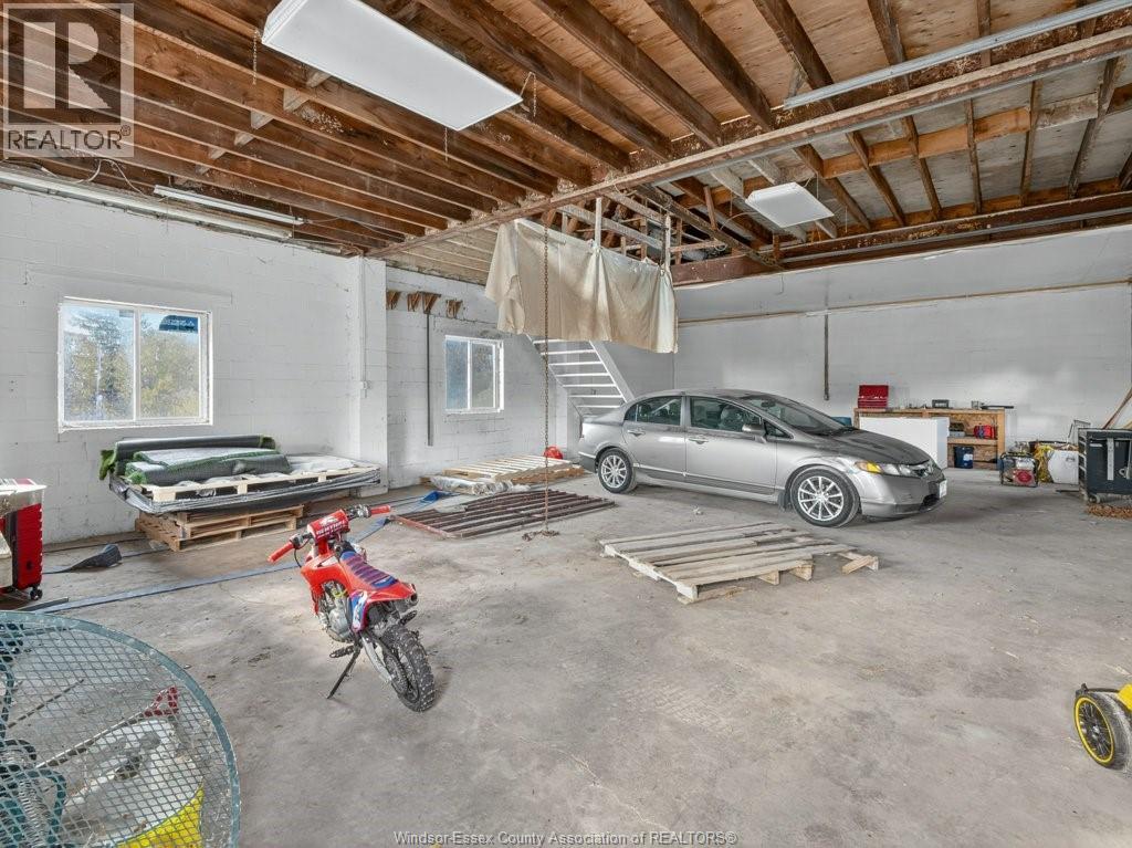 2495 Division Road North Property Photo 36