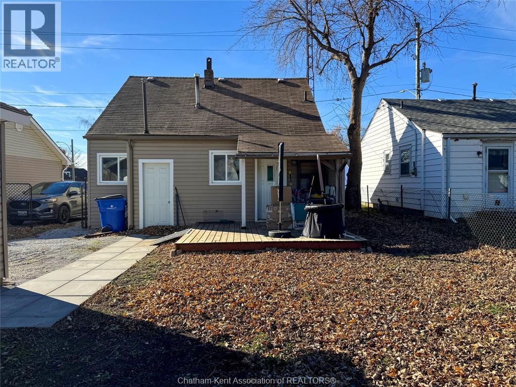 17 Mcnaughton Avenue Property Photo 6