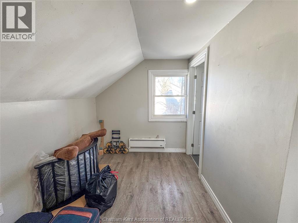 17 Mcnaughton Avenue Property Photo 7