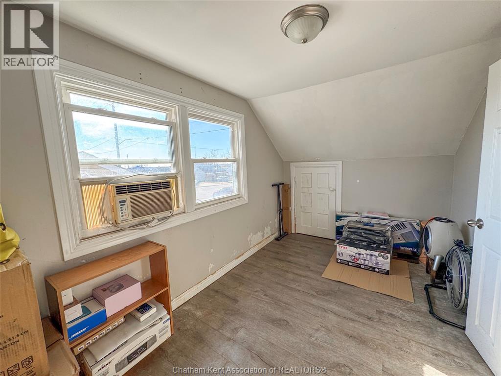 17 Mcnaughton Avenue Property Photo 9