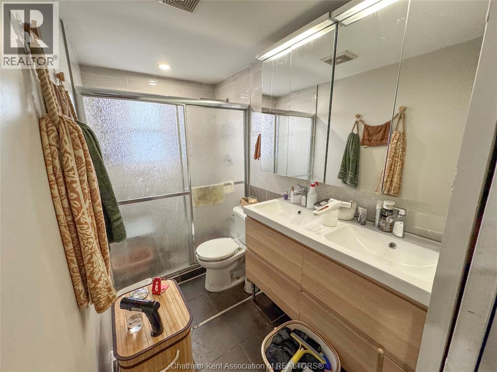 17 Mcnaughton Avenue Property Photo 12