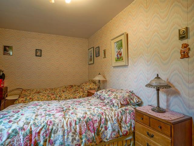 198z Ch. Du Centre Property Photo 22
