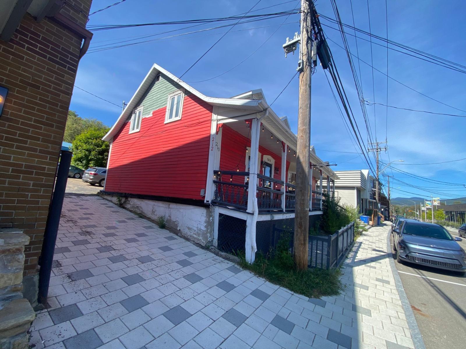 208-212 Rue St-étienne Property Photo 2