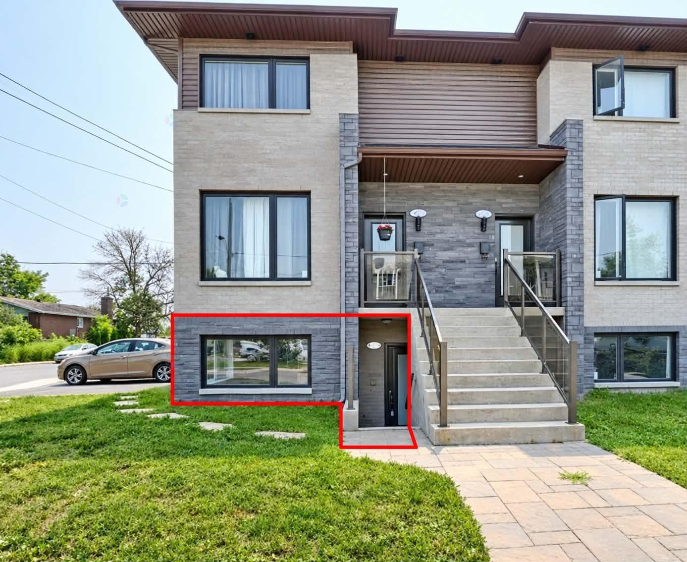 1600 Rue Balmoral Property Photo 1