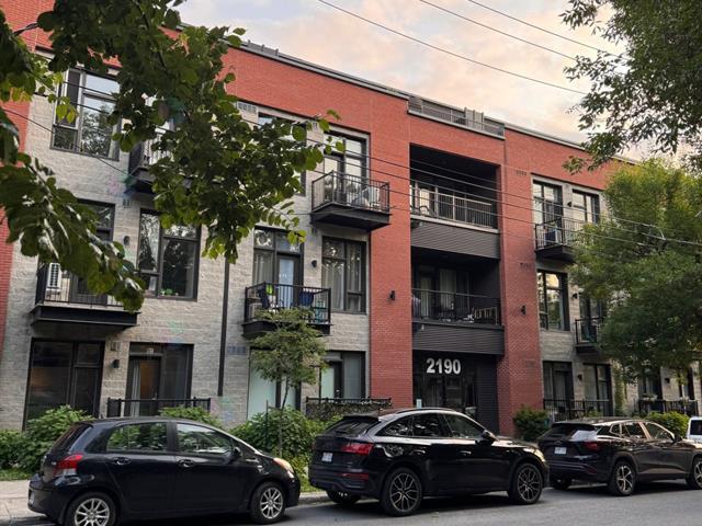 2190 Rue Préfontaine, #211 Property Photo 1