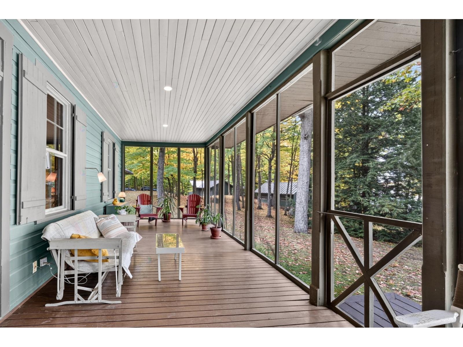 319 Ch. Du Grand-quai Property Photo 36