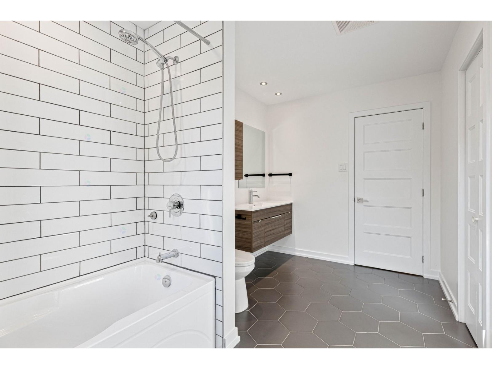 58 Av. De Bercy Property Photo 46