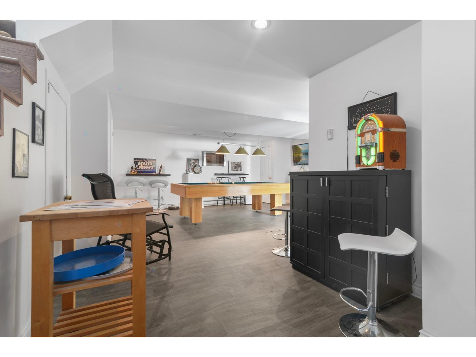 25 Rue Perron Property Photo 13