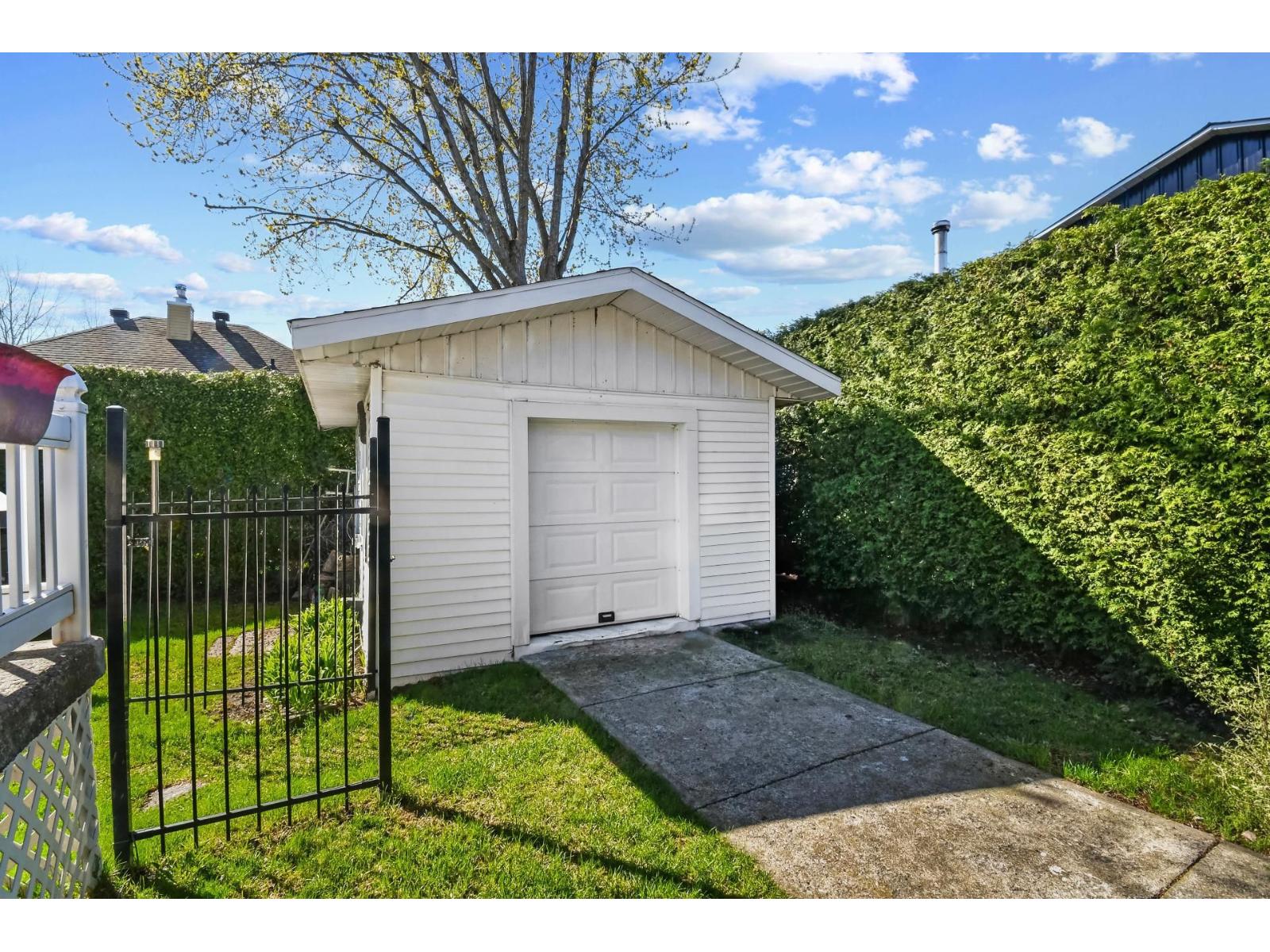 25 Rue Perron Property Photo 18
