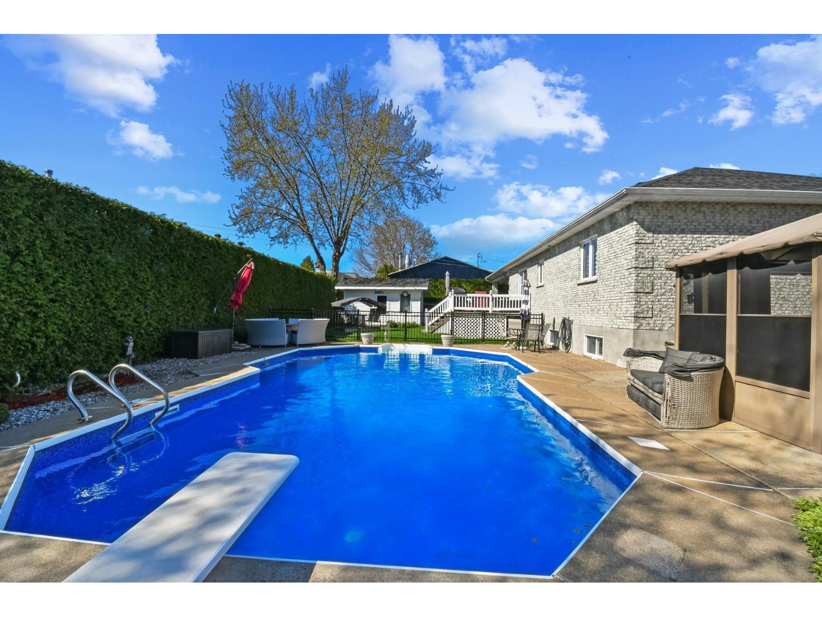 25 Rue Perron Property Photo 20