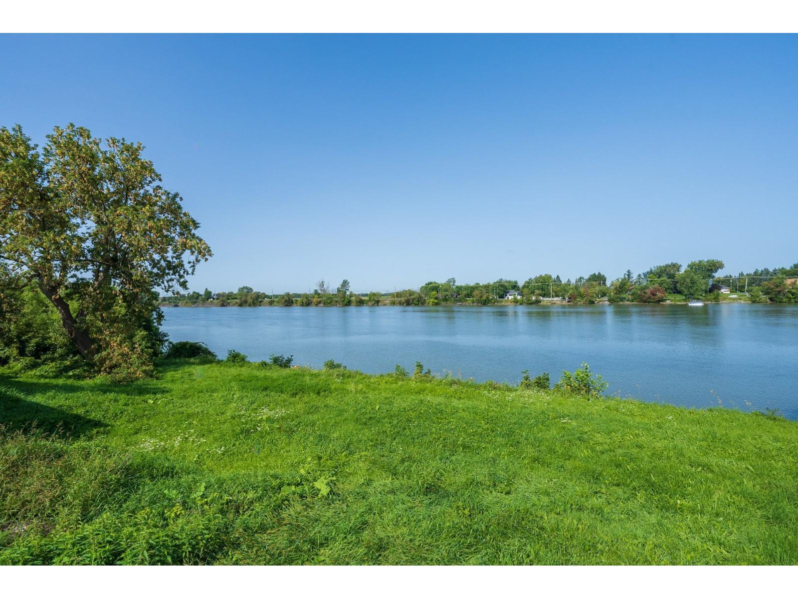 491 Ch. Des Patriotes Property Photo 1